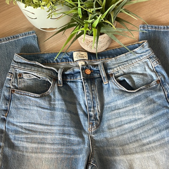 J crew Slim broken in boyfriend Jeans - Picture 2 of 5